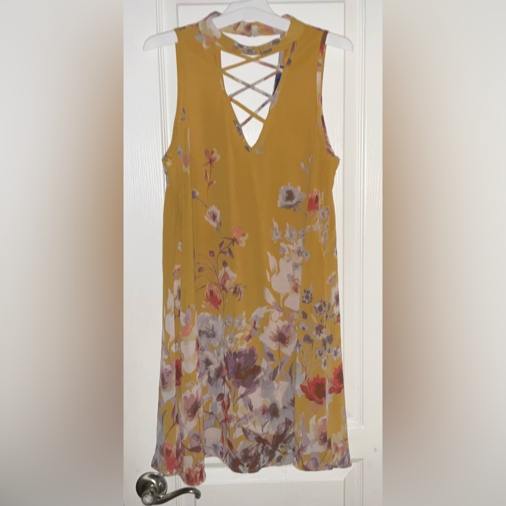 Dress - Picture 2 of 5